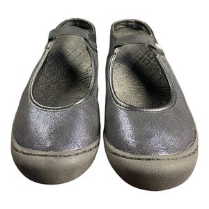 Comfortable MUK LUKS Sport Mary Jane Flats – Size 10